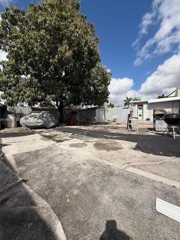 2650 W 8th Ave, Hialeah, FL 33010