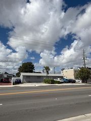 2650 W 8th Ave, Hialeah, FL 33010