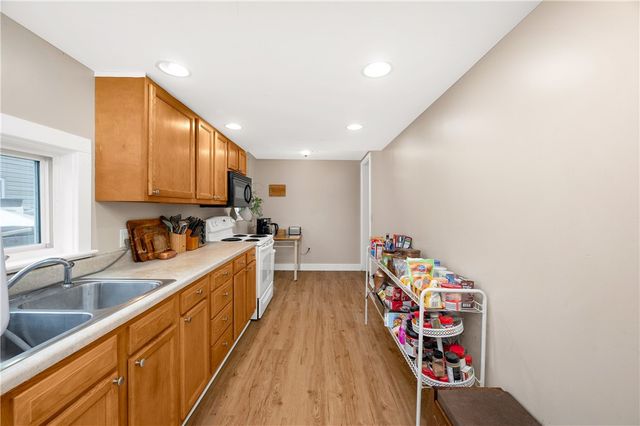 618 Riverside Avenue, Grove City Boro, PA 16127