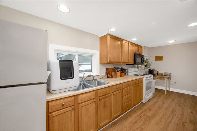 618 Riverside Avenue, Grove City Boro, PA 16127