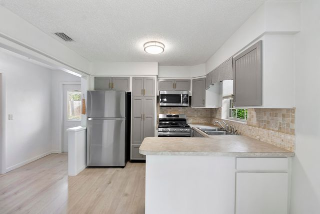 1101 NE 35th Street, Pompano Beach, FL 33064