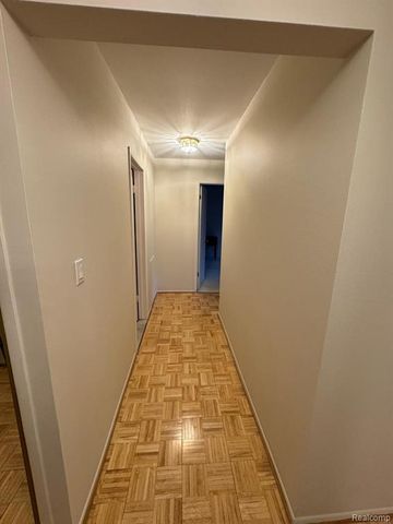 30212 Southfield Road 237, Southfield, MI 48076