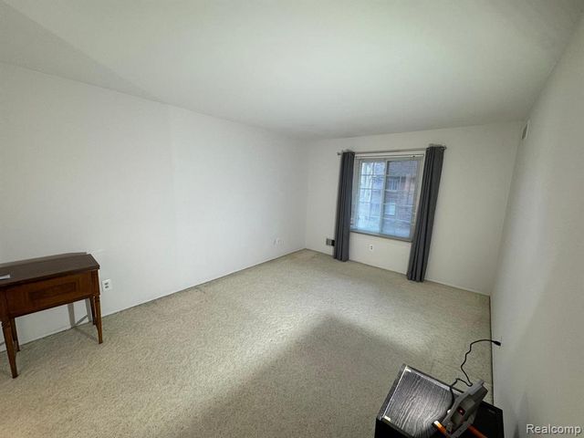 30212 Southfield Road 237, Southfield, MI 48076