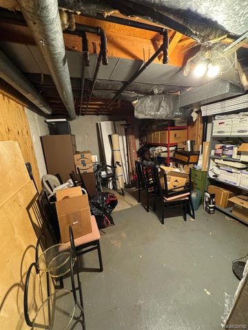 30212 Southfield Road 237, Southfield, MI 48076