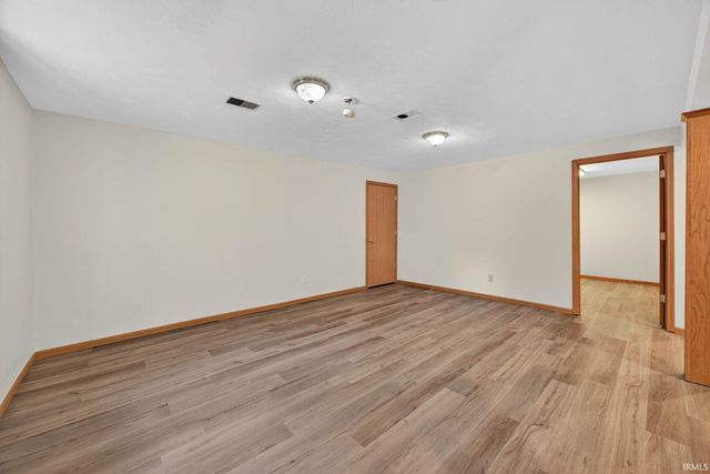 10449 Charles Street, Osceola, IN 46561