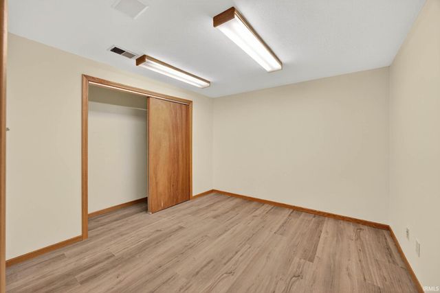 10449 Charles Street, Osceola, IN 46561