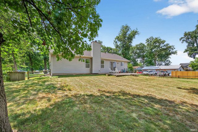 10449 Charles Street, Osceola, IN 46561