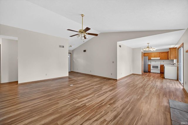 10449 Charles Street, Osceola, IN 46561