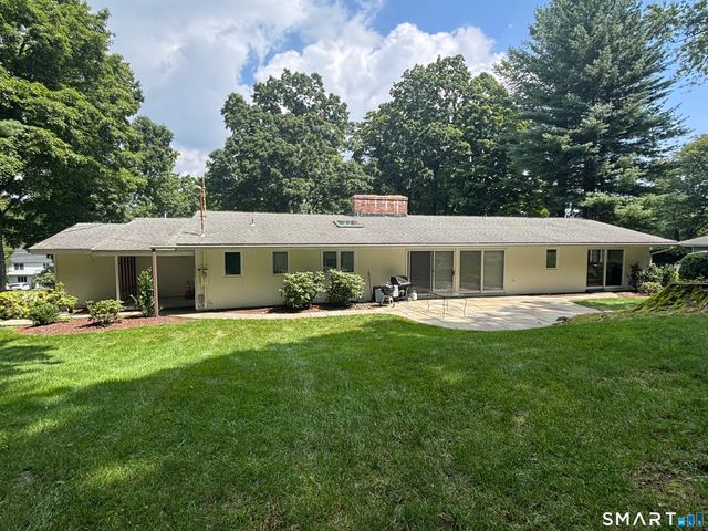 23 Pequot Trail, Westport, CT 06880