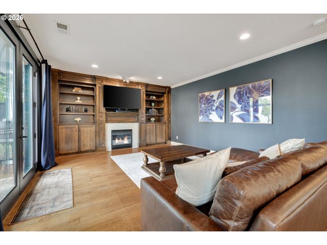 2059 Nw RAMSEY Dr, Portland, OR 97229