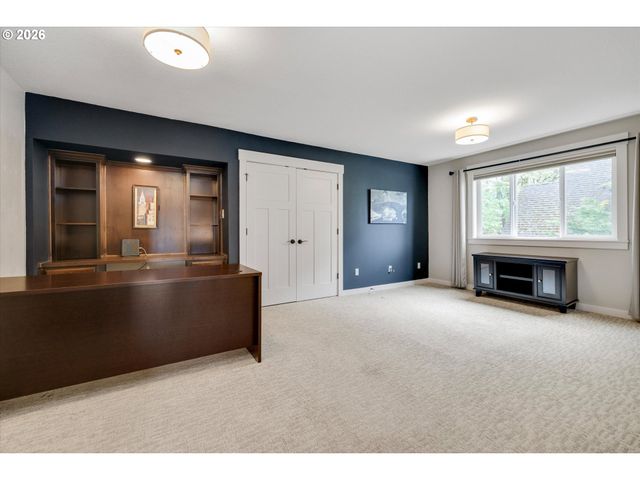 2059 Nw RAMSEY Dr, Portland, OR 97229