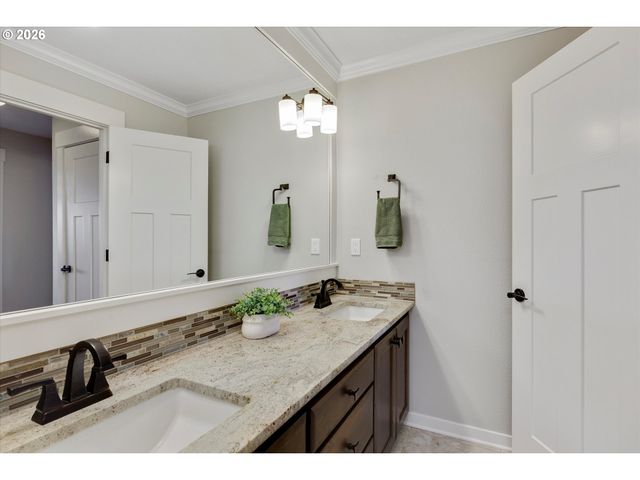 2059 Nw RAMSEY Dr, Portland, OR 97229