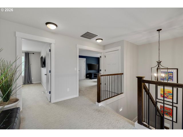 2059 Nw RAMSEY Dr, Portland, OR 97229