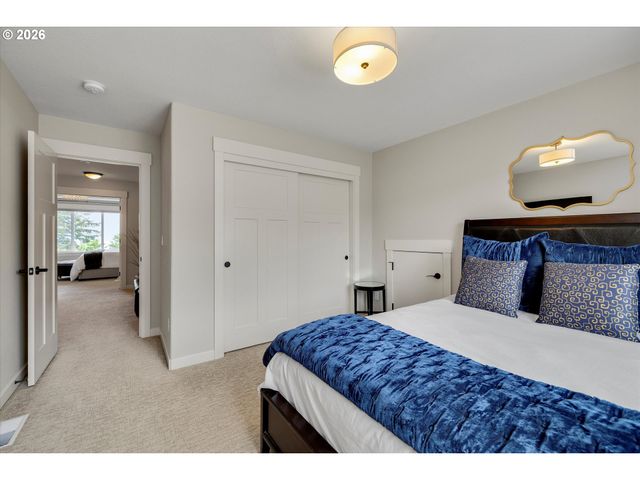 2059 Nw RAMSEY Dr, Portland, OR 97229