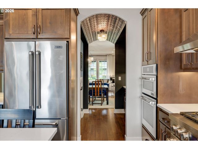 2059 Nw RAMSEY Dr, Portland, OR 97229