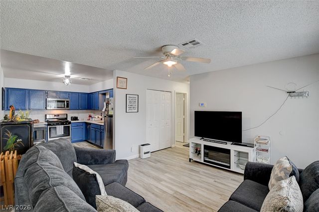 2128 Chertsey Drive D, Las Vegas, NV 89108