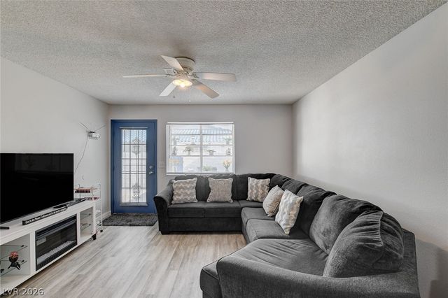 2128 Chertsey Drive D, Las Vegas, NV 89108