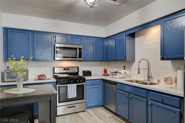 2128 Chertsey Drive D, Las Vegas, NV 89108