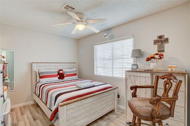 2128 Chertsey Drive D, Las Vegas, NV 89108