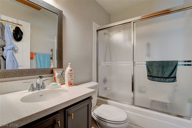 2128 Chertsey Drive D, Las Vegas, NV 89108
