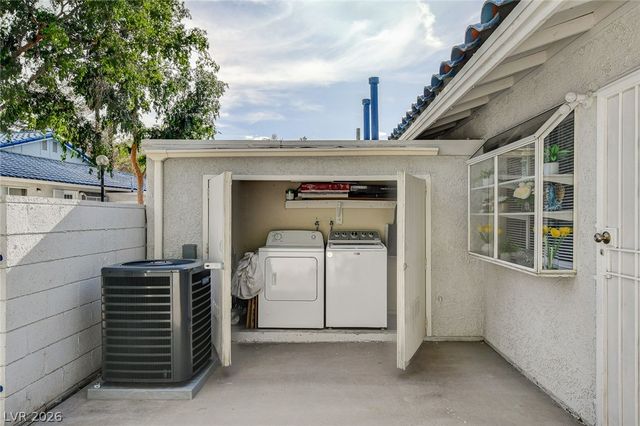 2128 Chertsey Drive D, Las Vegas, NV 89108