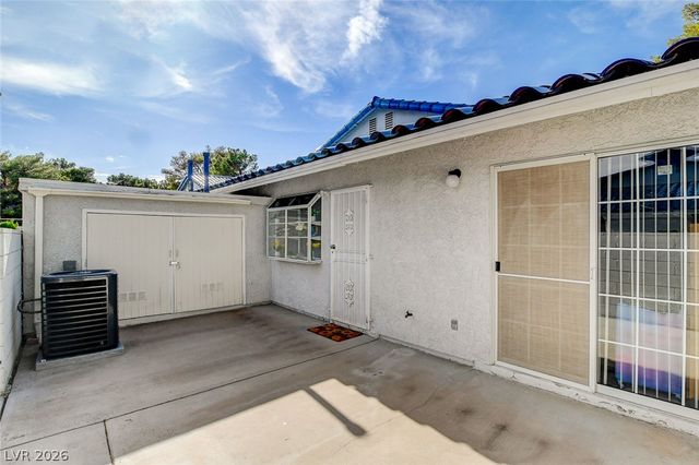 2128 Chertsey Drive D, Las Vegas, NV 89108