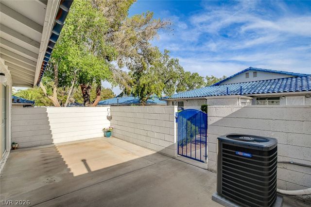 2128 Chertsey Drive D, Las Vegas, NV 89108