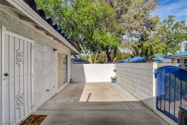 2128 Chertsey Drive D, Las Vegas, NV 89108