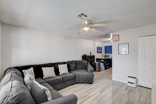 2128 Chertsey Drive D, Las Vegas, NV 89108