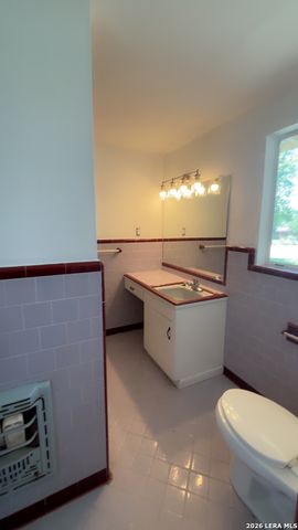 102 Cyril, San Antonio, TX 78218