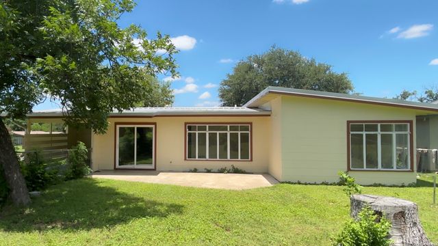 102 Cyril, San Antonio, TX 78218