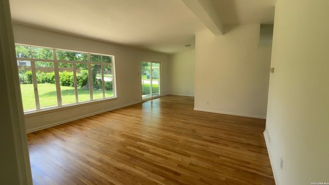 102 Cyril, San Antonio, TX 78218