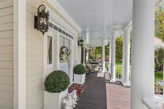 503 Cold Spring Road, Laurel Hollow, NY 11791