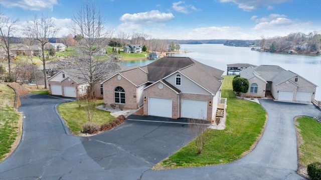 97 Lighthouse LN, Moneta, VA 24121