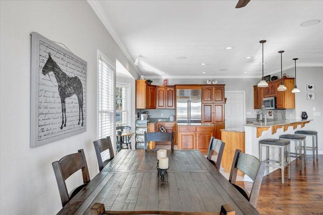 97 Lighthouse LN, Moneta, VA 24121