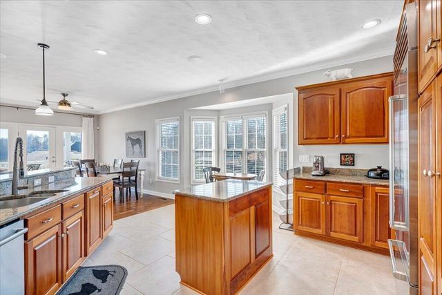 97 Lighthouse LN, Moneta, VA 24121