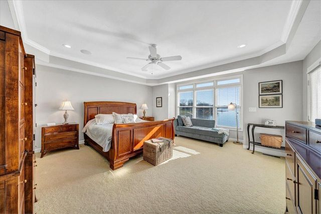 97 Lighthouse LN, Moneta, VA 24121