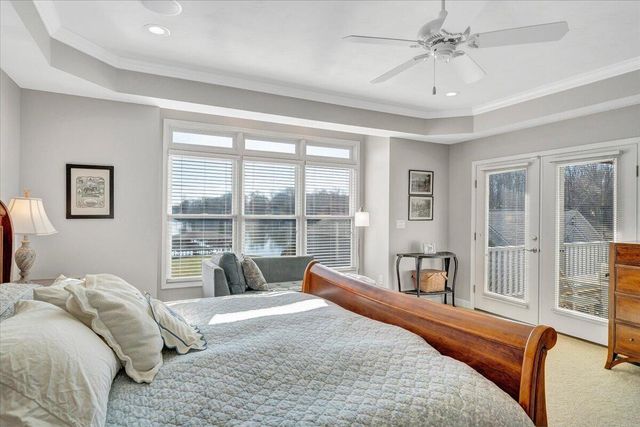 97 Lighthouse LN, Moneta, VA 24121