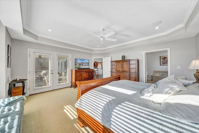 97 Lighthouse LN, Moneta, VA 24121