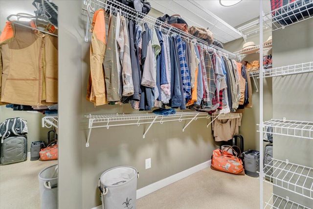 97 Lighthouse LN, Moneta, VA 24121