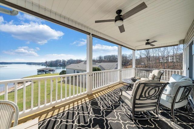 97 Lighthouse LN, Moneta, VA 24121