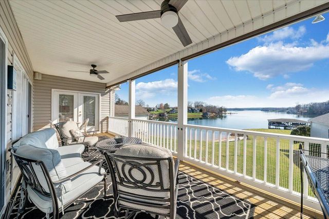 97 Lighthouse LN, Moneta, VA 24121