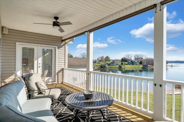 97 Lighthouse LN, Moneta, VA 24121