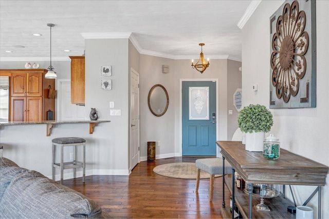 97 Lighthouse LN, Moneta, VA 24121