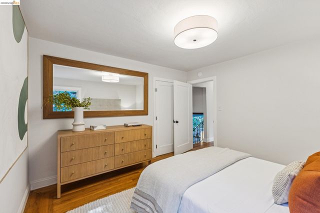 6465 Pinehaven Rd, Oakland, CA 94611