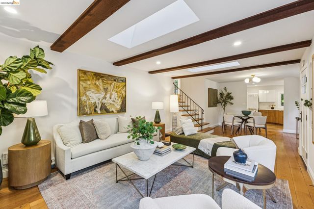 6465 Pinehaven Rd, Oakland, CA 94611