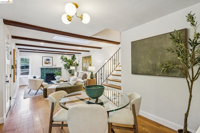 6465 Pinehaven Rd, Oakland, CA 94611