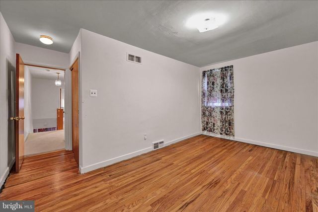 1826 FOX CHASE RD, Philadelphia, PA 19152