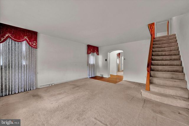 1826 FOX CHASE RD, Philadelphia, PA 19152