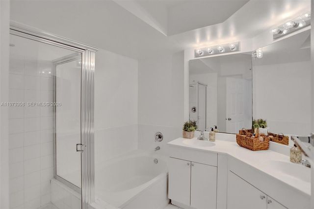 17100 N Bay Road 1501, Sunny Isles Beach, FL 33160
